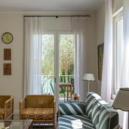 La Dolce Riva Architect Designed Lake Como Cottage Onno